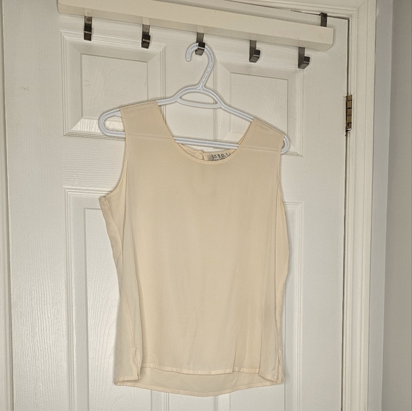 Elegant Cream Sleeveless Top - Picture 1 of 3